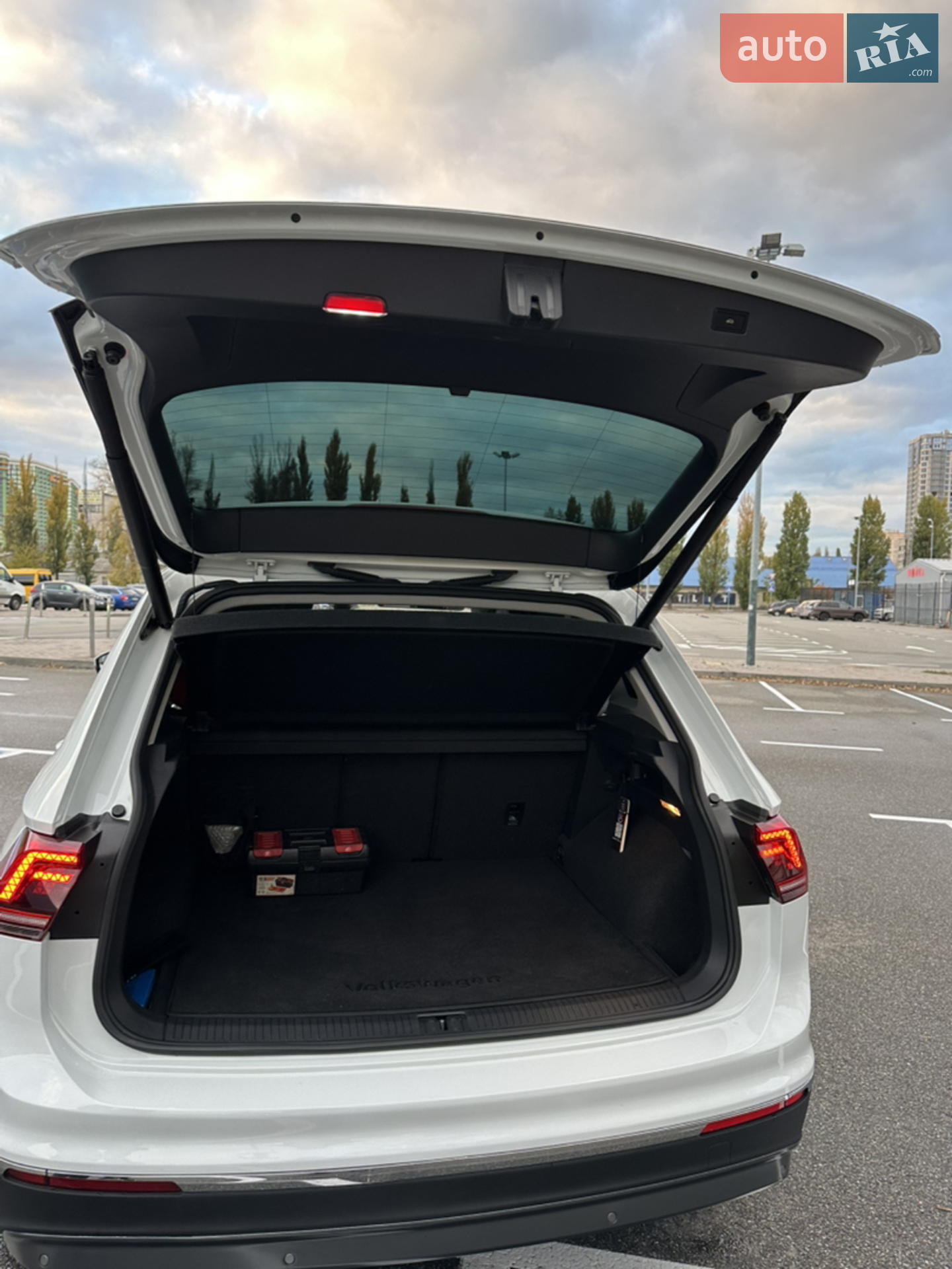 2016 Volkswagen Tiguan - мініатюра 19