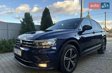 Позашляховик / Кросовер Volkswagen Tiguan 2017 в Млиніві