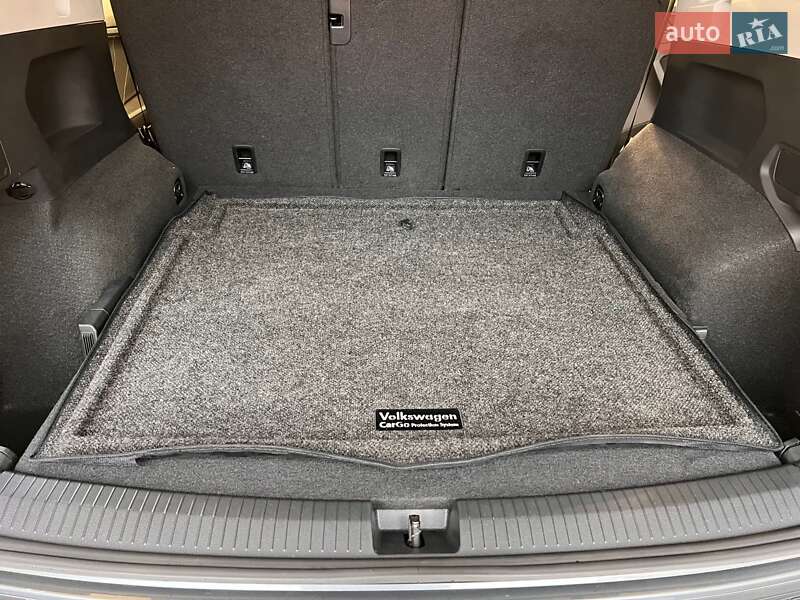 Внедорожник / Кроссовер Volkswagen Tiguan 2023 в Киеве