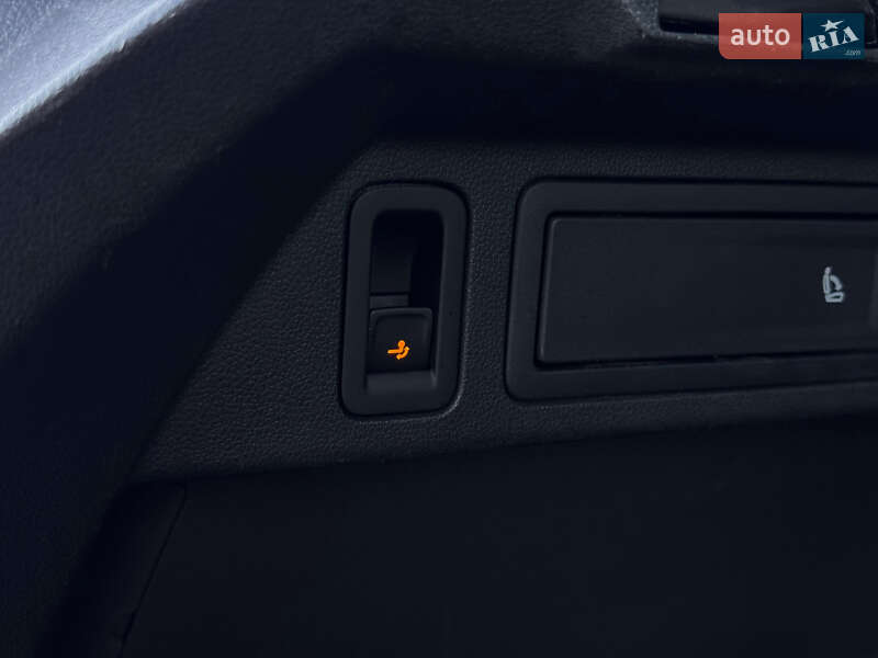 Внедорожник / Кроссовер Volkswagen Tiguan 2017 в Радивилове