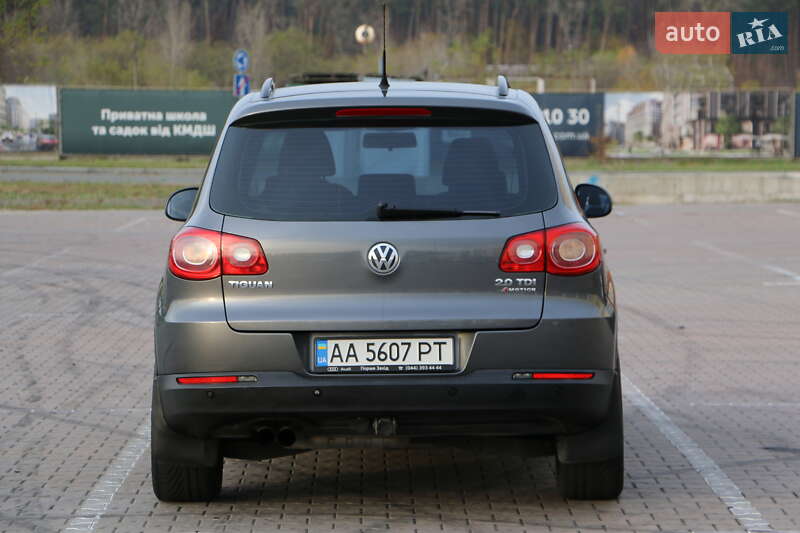 Внедорожник / Кроссовер Volkswagen Tiguan 2010 в Киеве