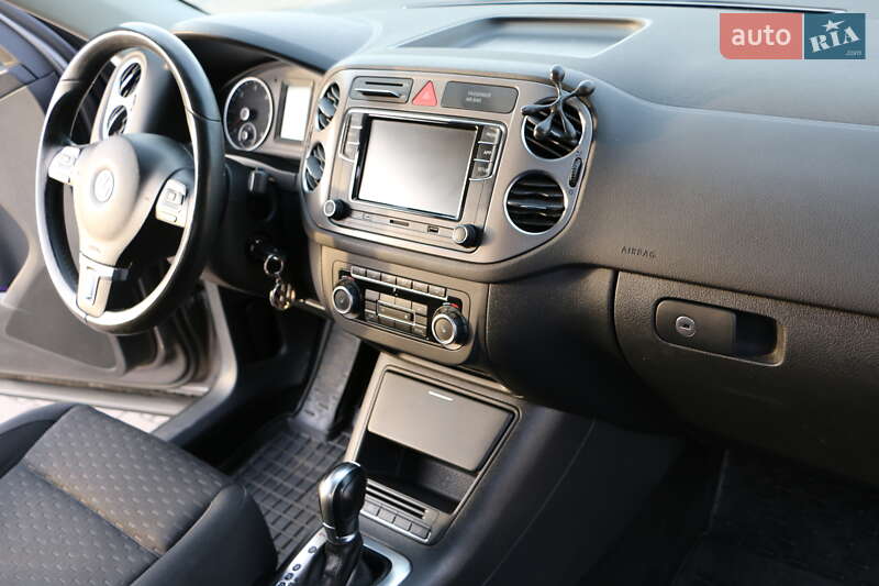 Внедорожник / Кроссовер Volkswagen Tiguan 2010 в Киеве