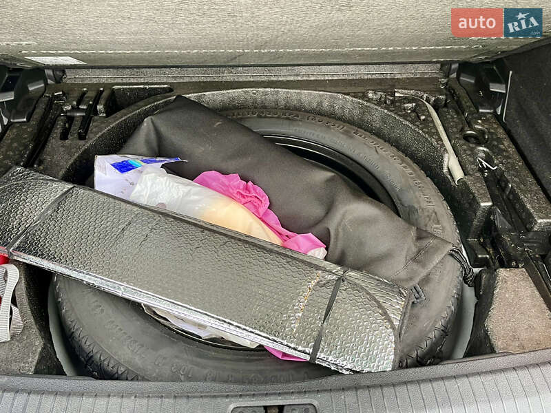 Внедорожник / Кроссовер Volkswagen Tiguan 2017 в Млинове