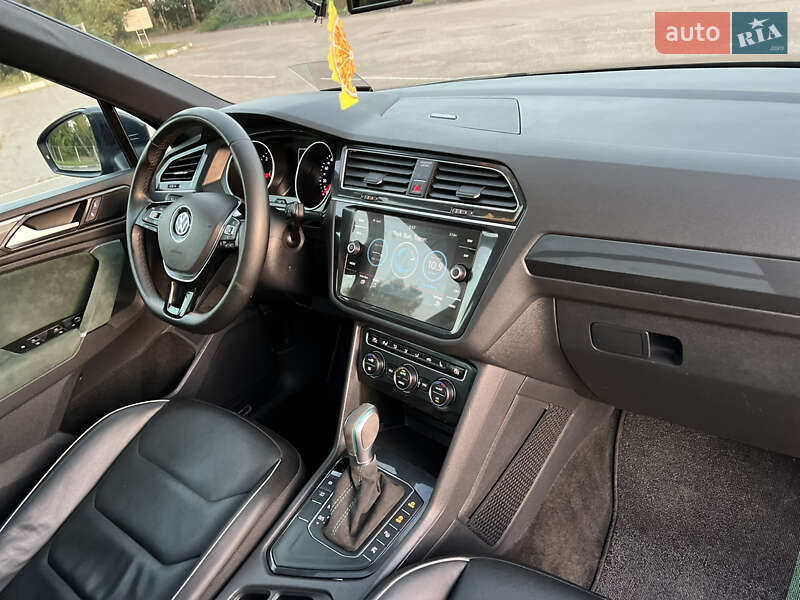 Внедорожник / Кроссовер Volkswagen Tiguan 2018 в Киеве фото 13 Внедорожник / Кроссовер Volkswagen Tiguan 2018 в Киеве