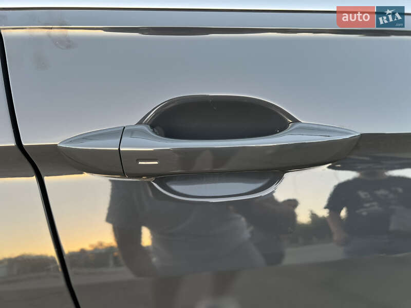 Внедорожник / Кроссовер Volkswagen Tiguan 2018 в Киеве фото 33 Внедорожник / Кроссовер Volkswagen Tiguan 2018 в Киеве