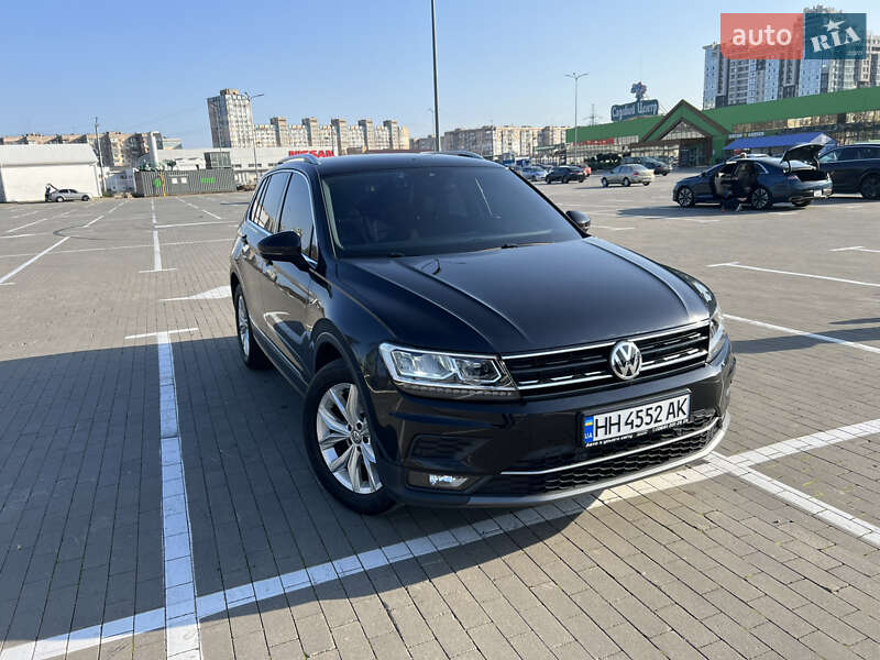 Внедорожник / Кроссовер Volkswagen Tiguan 2019 в Одессе
