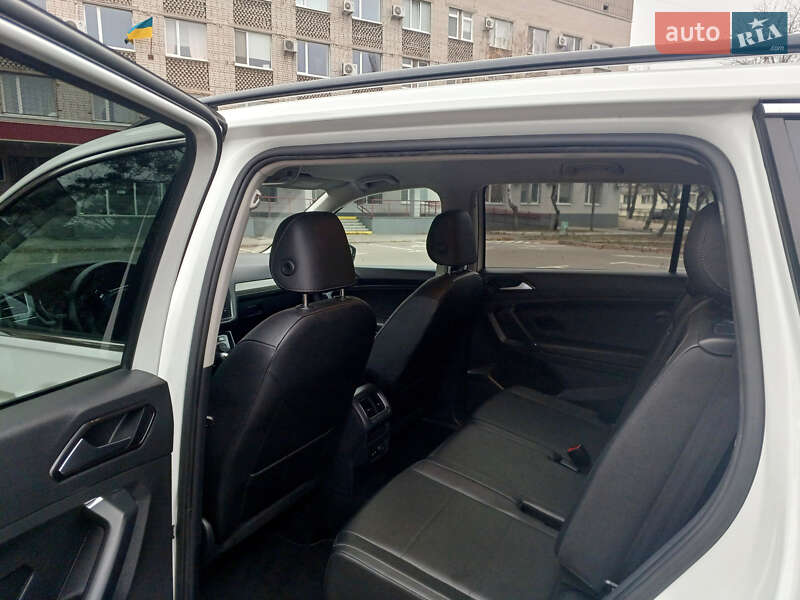 Внедорожник / Кроссовер Volkswagen Tiguan 2018 в Горишних Плавнях