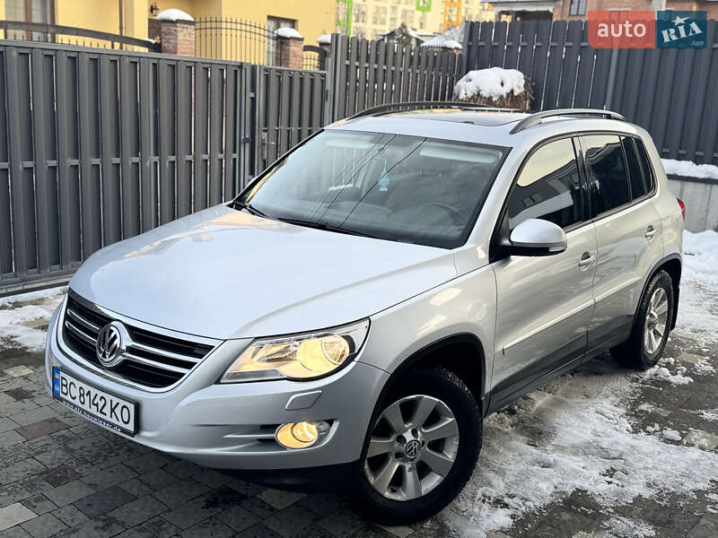 Внедорожник / Кроссовер Volkswagen Tiguan 2010 в Львове