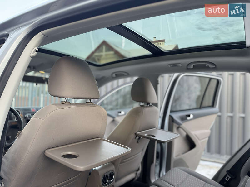 Внедорожник / Кроссовер Volkswagen Tiguan 2010 в Львове