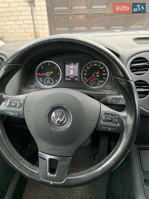 Внедорожник / Кроссовер Volkswagen Tiguan 2012 в Харькове фото 13 Внедорожник / Кроссовер Volkswagen Tiguan 2012 в Харькове
