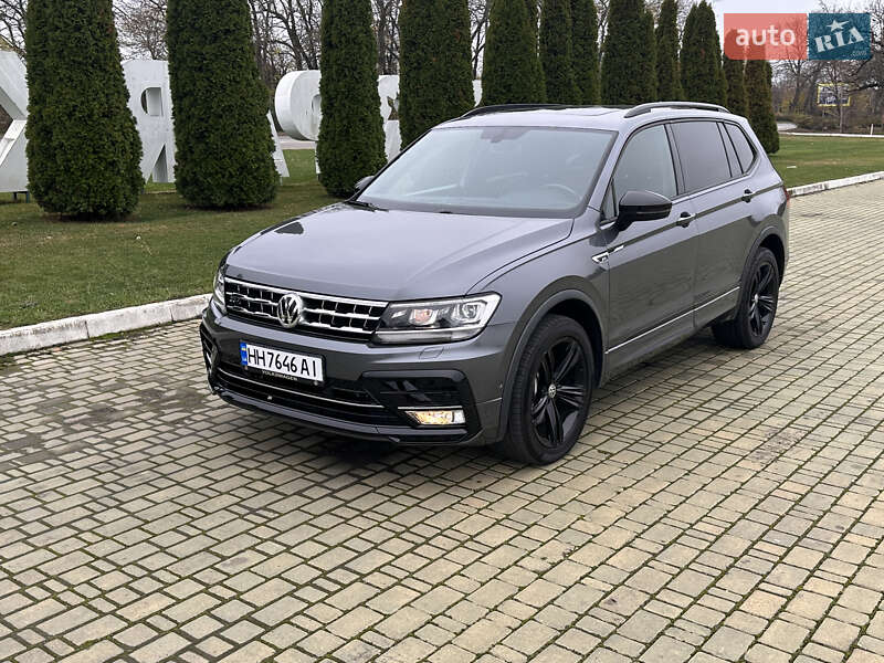 Внедорожник / Кроссовер Volkswagen Tiguan 2019 в Одессе