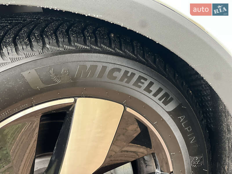 Внедорожник / Кроссовер Volkswagen Tiguan 2024 в Киеве