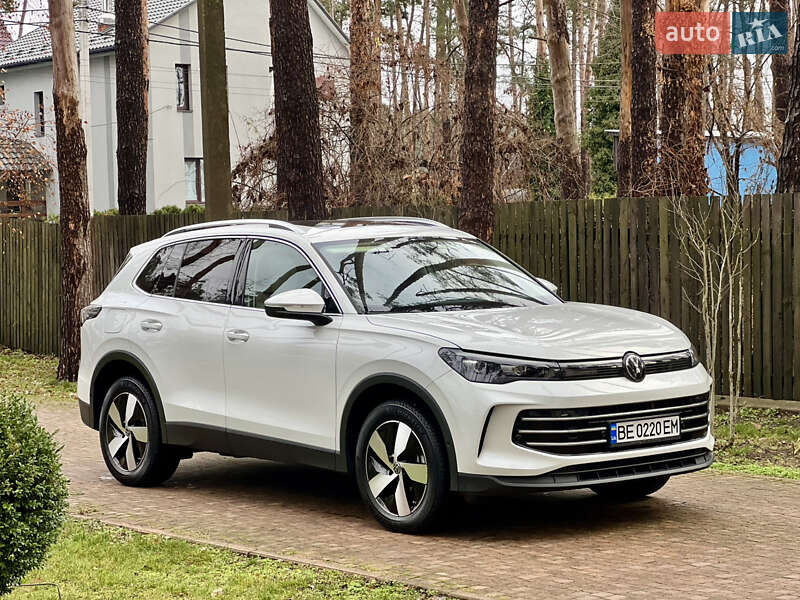 Внедорожник / Кроссовер Volkswagen Tiguan 2024 в Киеве