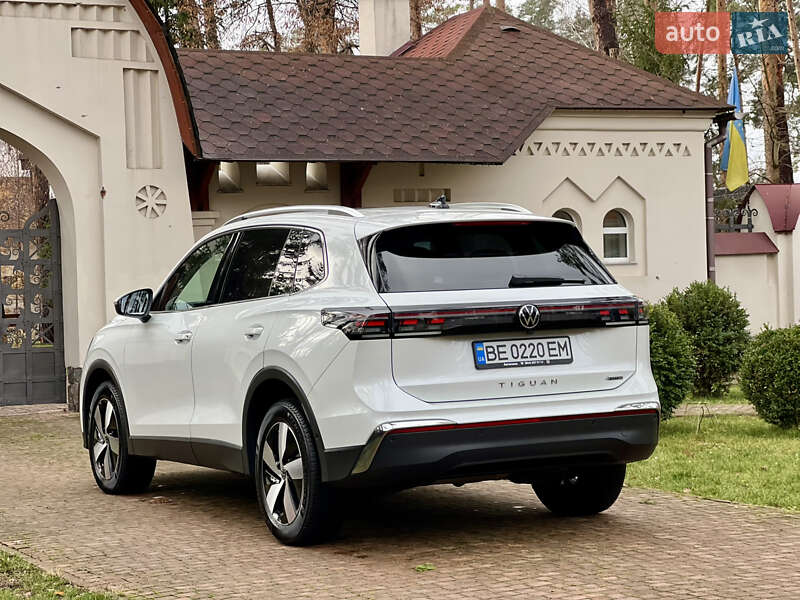 Внедорожник / Кроссовер Volkswagen Tiguan 2024 в Киеве