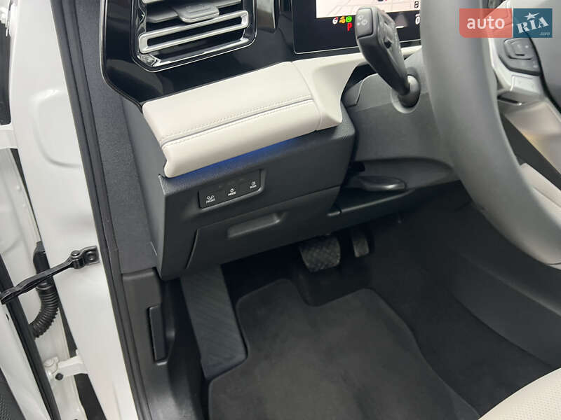 Внедорожник / Кроссовер Volkswagen Tiguan 2024 в Киеве