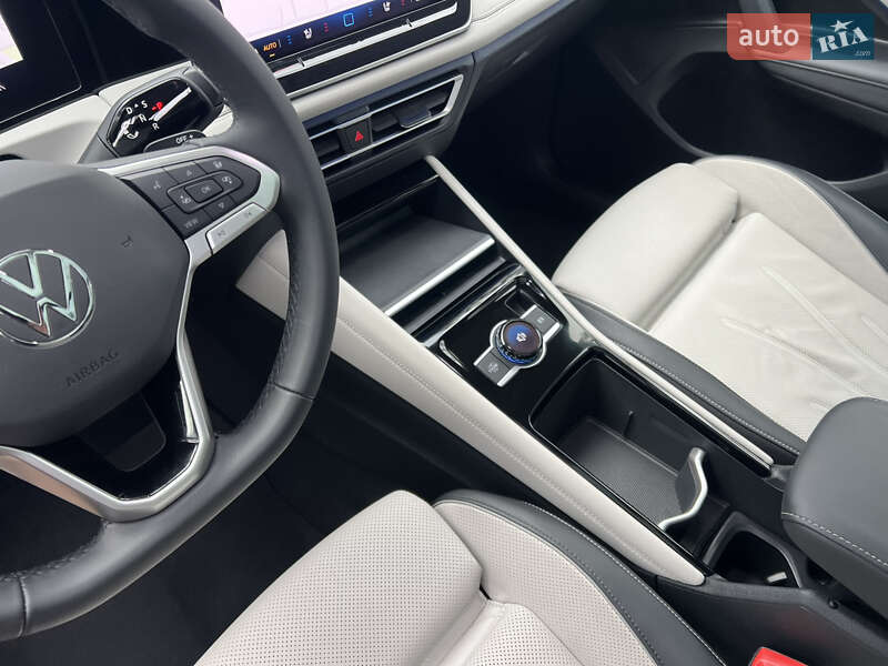 Внедорожник / Кроссовер Volkswagen Tiguan 2024 в Киеве