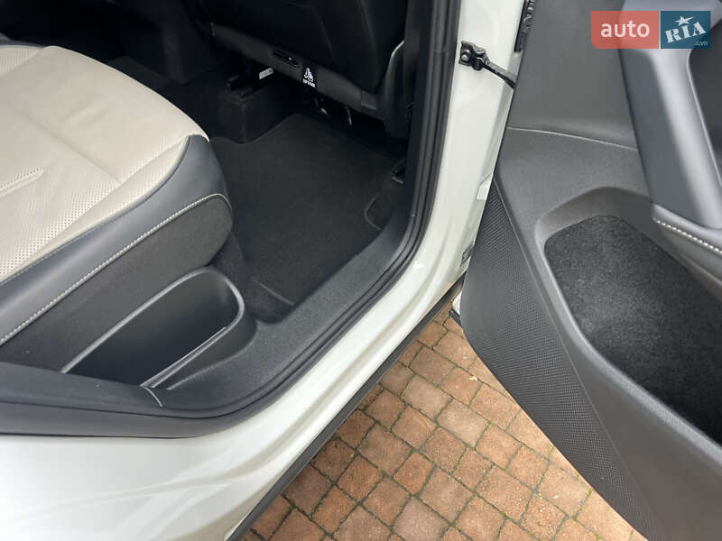 Внедорожник / Кроссовер Volkswagen Tiguan 2024 в Киеве