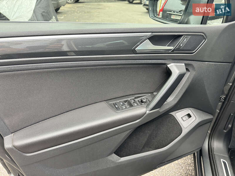 Внедорожник / Кроссовер Volkswagen Tiguan 2018 в Киеве фото 11 Внедорожник / Кроссовер Volkswagen Tiguan 2018 в Киеве