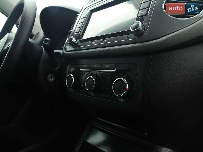 Внедорожник / Кроссовер Volkswagen Tiguan 2012 в Кременце