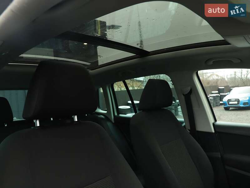 Внедорожник / Кроссовер Volkswagen Tiguan 2012 в Кременце