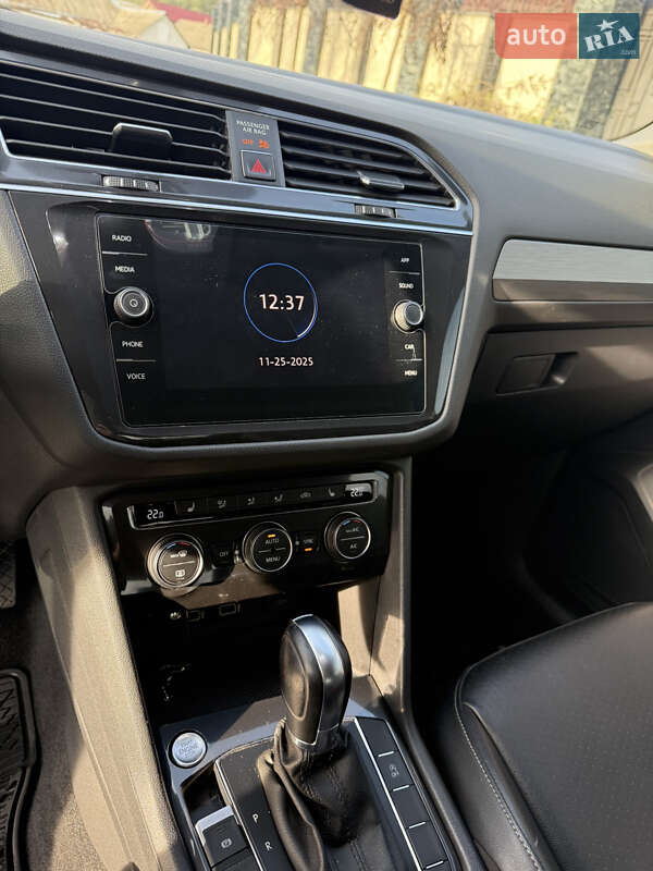 Позашляховик / Кросовер Volkswagen Tiguan 2017 в Василькові
