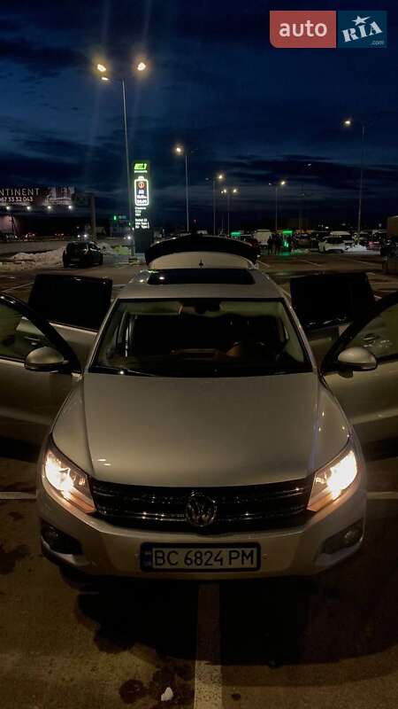 Внедорожник / Кроссовер Volkswagen Tiguan 2012 в Львове