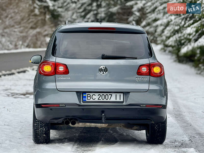 Внедорожник / Кроссовер Volkswagen Tiguan 2010 в Межгорье