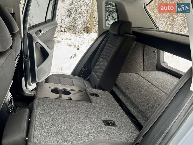 Внедорожник / Кроссовер Volkswagen Tiguan 2010 в Межгорье