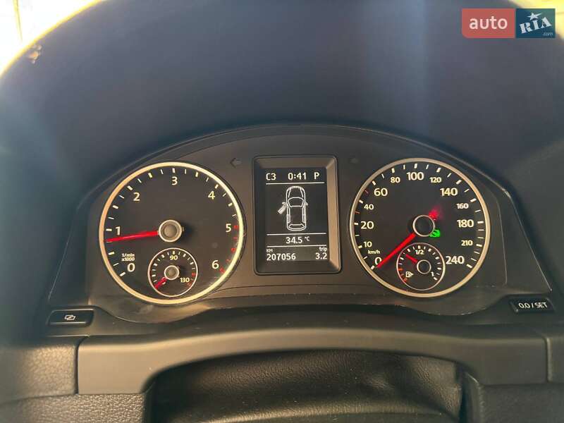 Внедорожник / Кроссовер Volkswagen Tiguan 2010 в Броварах