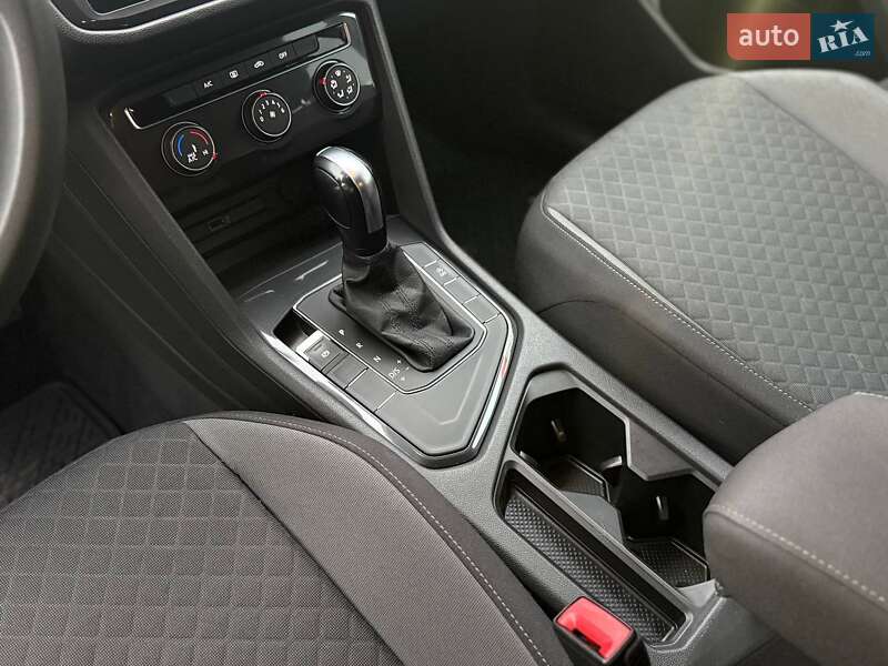 Внедорожник / Кроссовер Volkswagen Tiguan 2018 в Львове