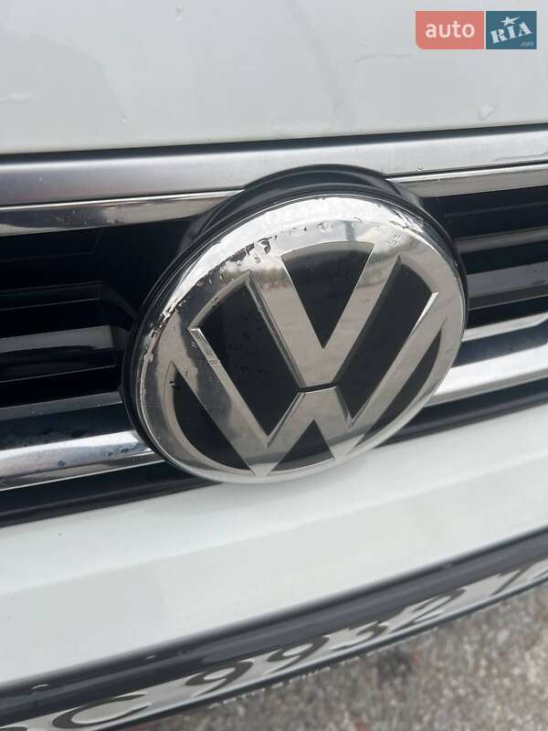 Внедорожник / Кроссовер Volkswagen Tiguan 2019 в Львове