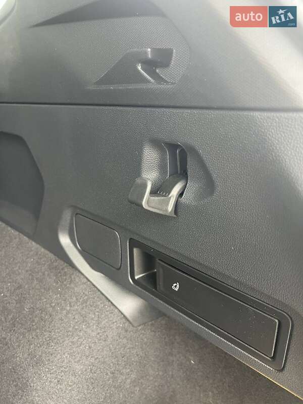 Внедорожник / Кроссовер Volkswagen Tiguan 2019 в Львове