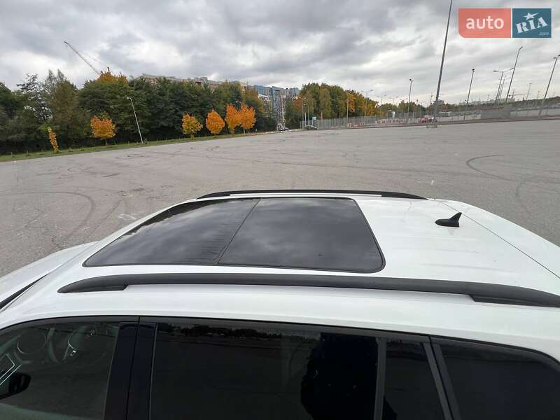 Внедорожник / Кроссовер Volkswagen Tiguan 2019 в Львове