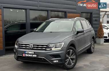 Внедорожник / Кроссовер Volkswagen Tiguan 2017 в Ровно