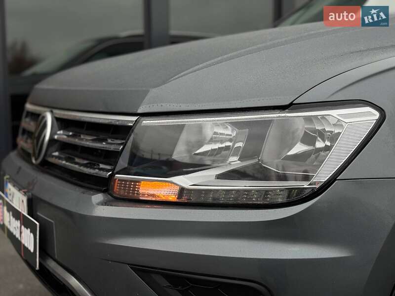 Внедорожник / Кроссовер Volkswagen Tiguan 2017 в Ровно
