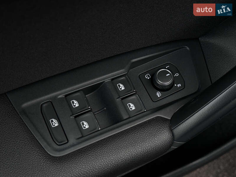 Внедорожник / Кроссовер Volkswagen Tiguan 2019 в Ровно