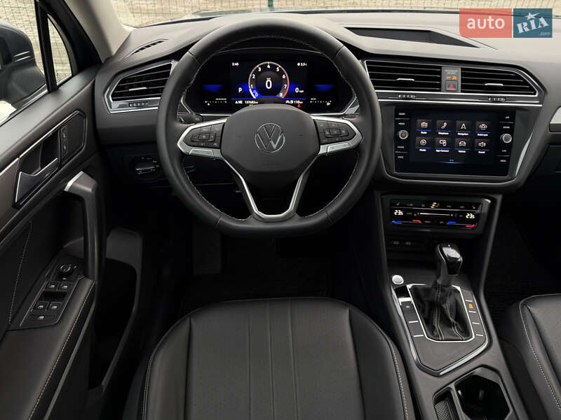 Внедорожник / Кроссовер Volkswagen Tiguan 2022 в Киеве
