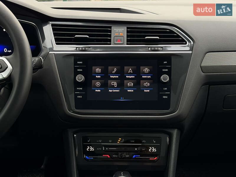 Внедорожник / Кроссовер Volkswagen Tiguan 2022 в Киеве