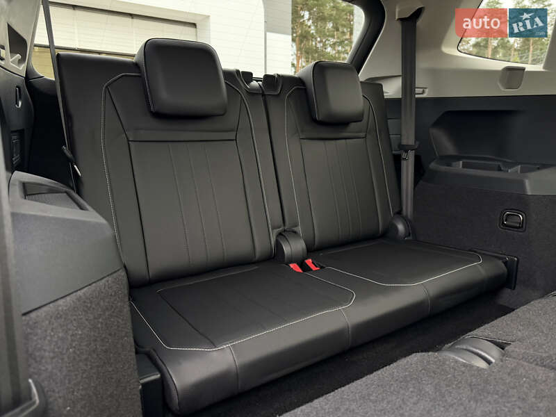 Внедорожник / Кроссовер Volkswagen Tiguan 2022 в Киеве