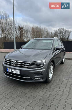 Внедорожник / Кроссовер Volkswagen Tiguan 2018 в Хмельницком