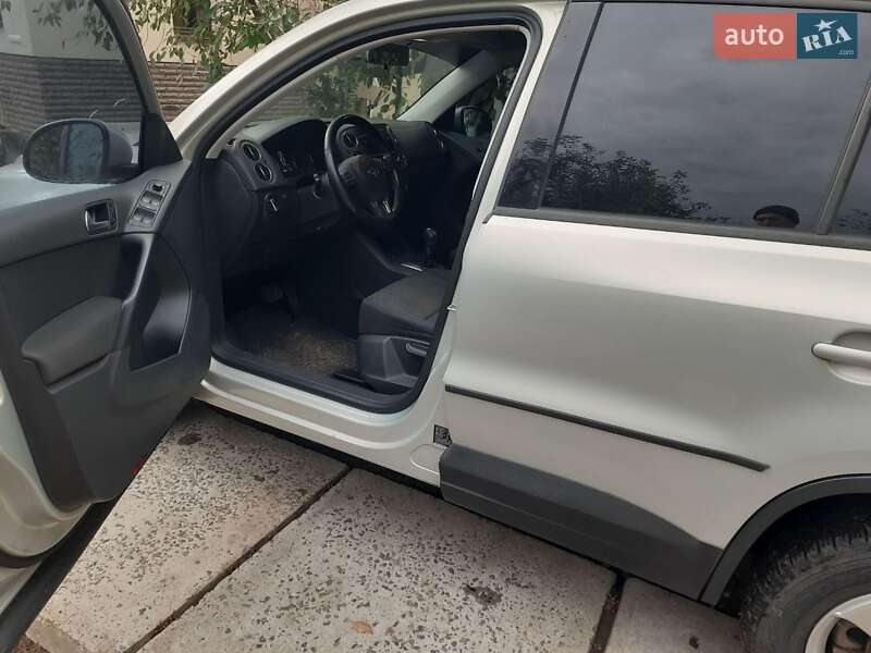 Внедорожник / Кроссовер Volkswagen Tiguan 2012 в Буче фото 7 Внедорожник / Кроссовер Volkswagen Tiguan 2012 в Буче