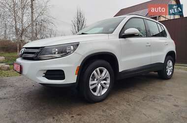 Позашляховик / Кросовер Volkswagen Tiguan 2016 в Києві
