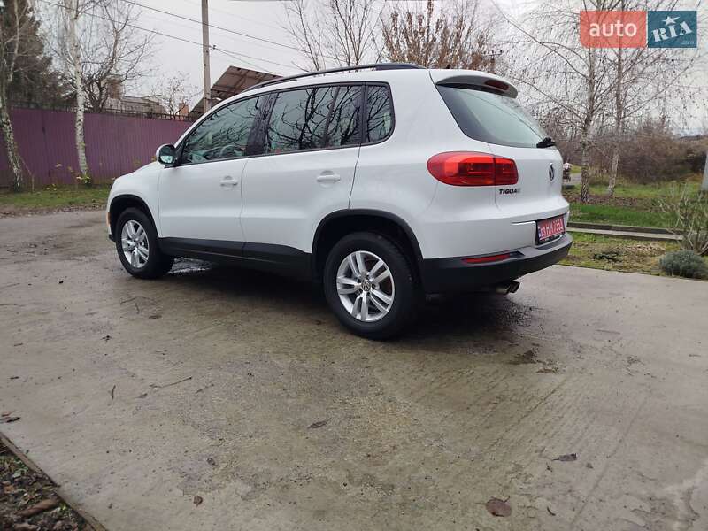 Внедорожник / Кроссовер Volkswagen Tiguan 2016 в Киеве