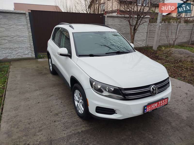 Внедорожник / Кроссовер Volkswagen Tiguan 2016 в Киеве