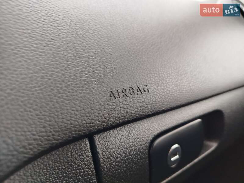 Внедорожник / Кроссовер Volkswagen Tiguan 2016 в Киеве