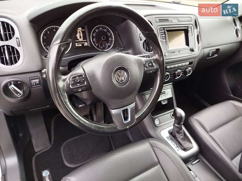 Внедорожник / Кроссовер Volkswagen Tiguan 2016 в Киеве