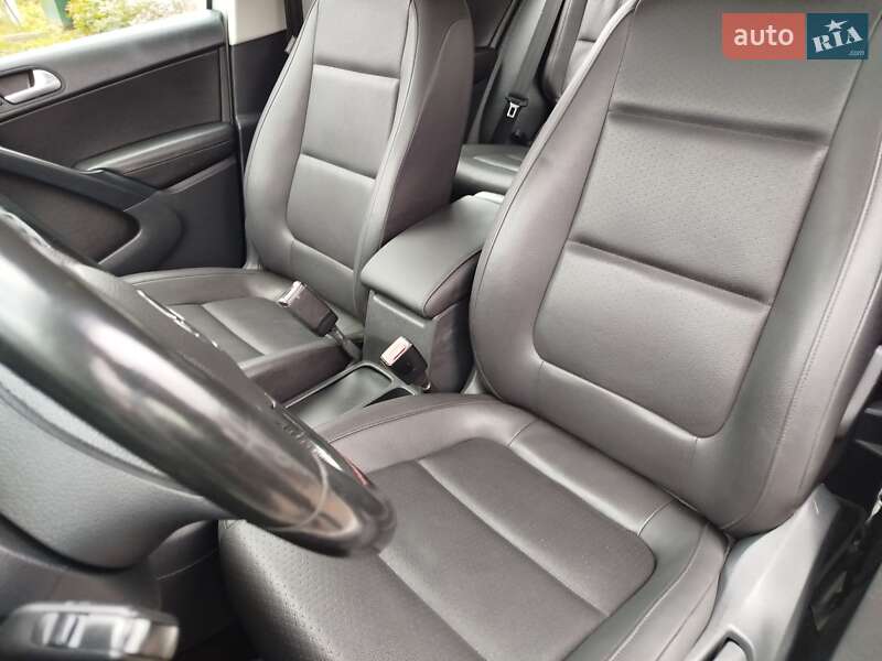 Внедорожник / Кроссовер Volkswagen Tiguan 2016 в Киеве