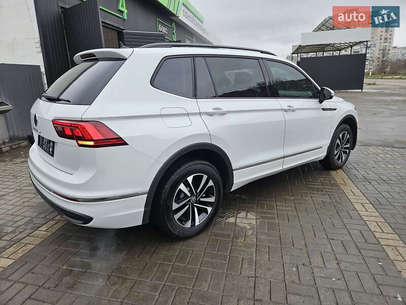 Внедорожник / Кроссовер Volkswagen Tiguan 2022 в Кропивницком