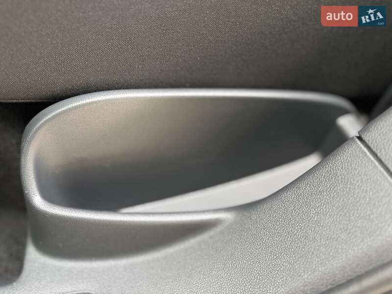 Внедорожник / Кроссовер Volkswagen Tiguan 2021 в Киеве