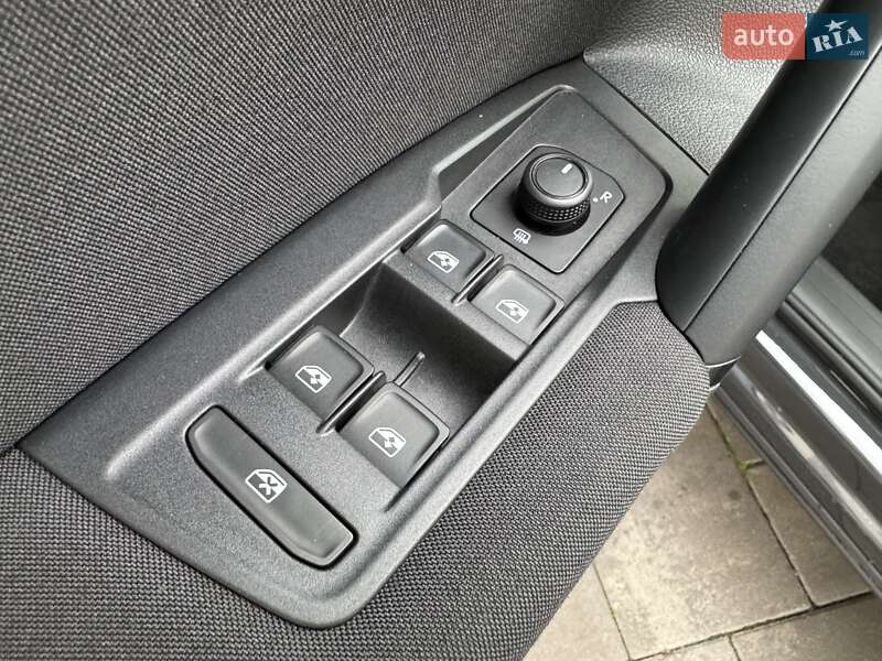 Внедорожник / Кроссовер Volkswagen Tiguan 2021 в Киеве